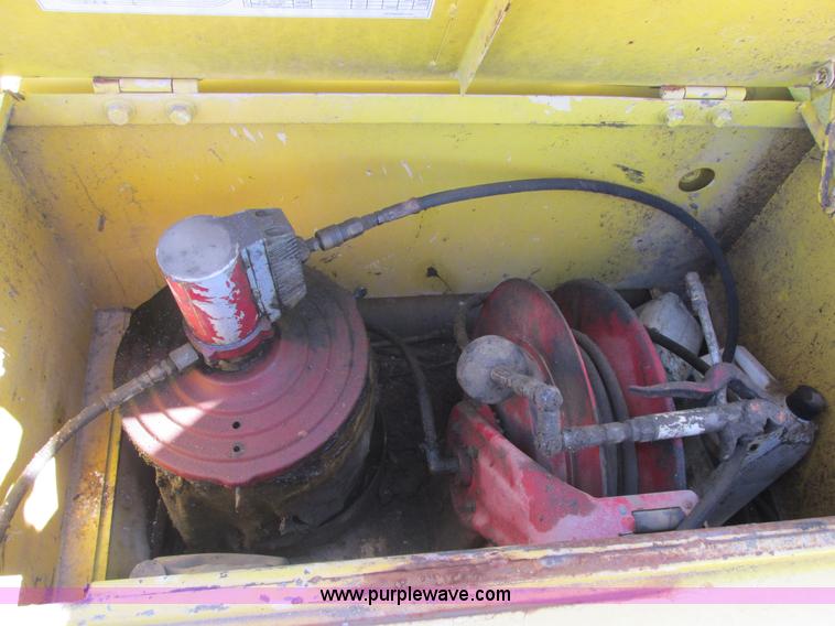 image for item E7406 1995 Kobelco SK400LC Mark IV excavator