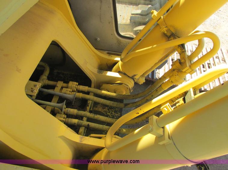 image for item E7406 1995 Kobelco SK400LC Mark IV excavator