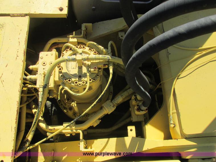 image for item E7406 1995 Kobelco SK400LC Mark IV excavator