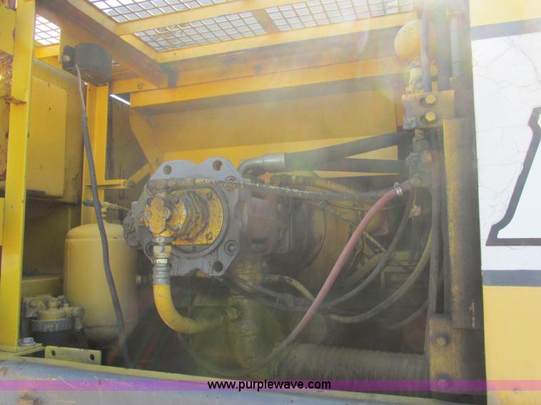 image for item E7406 1995 Kobelco SK400LC Mark IV excavator