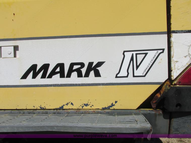 image for item E7406 1995 Kobelco SK400LC Mark IV excavator