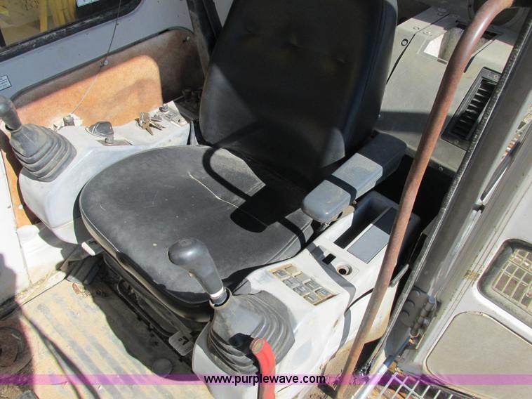 image for item E7406 1995 Kobelco SK400LC Mark IV excavator