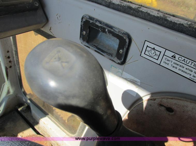 image for item E7406 1995 Kobelco SK400LC Mark IV excavator