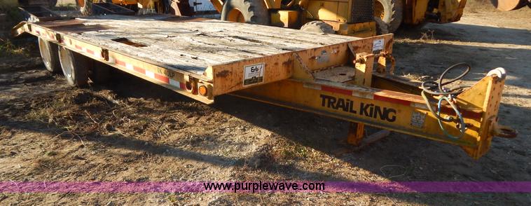 image for item E7410 2000 Trail King TK40LP-2500 equipment trailer