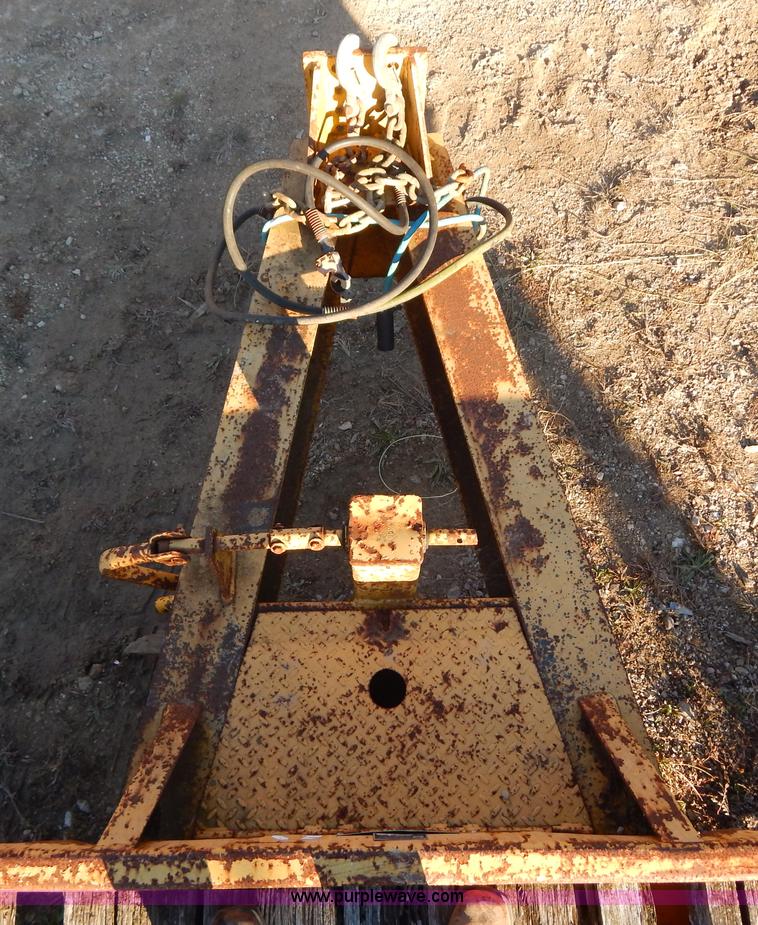 image for item E7410 2000 Trail King TK40LP-2500 equipment trailer