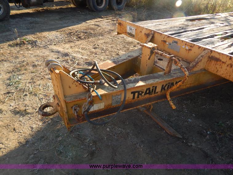image for item E7410 2000 Trail King TK40LP-2500 equipment trailer