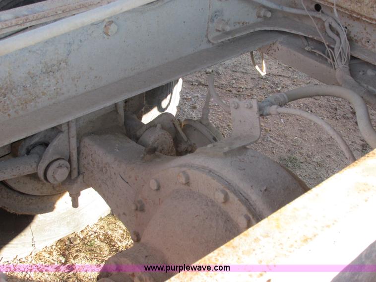 image for item E7411 1985 Ford LTL9000 dump truck