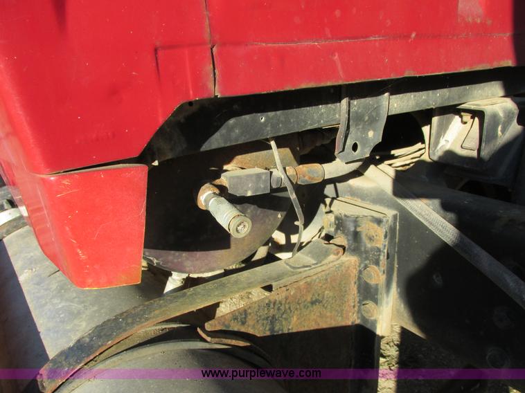 image for item E7411 1985 Ford LTL9000 dump truck