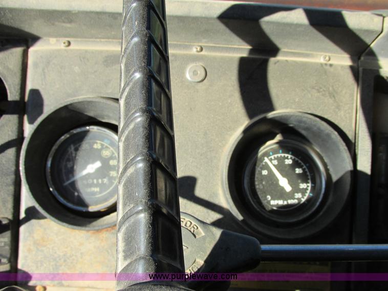 image for item E7411 1985 Ford LTL9000 dump truck