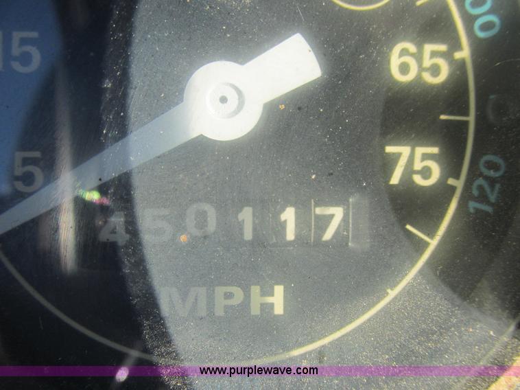 image for item E7411 1985 Ford LTL9000 dump truck