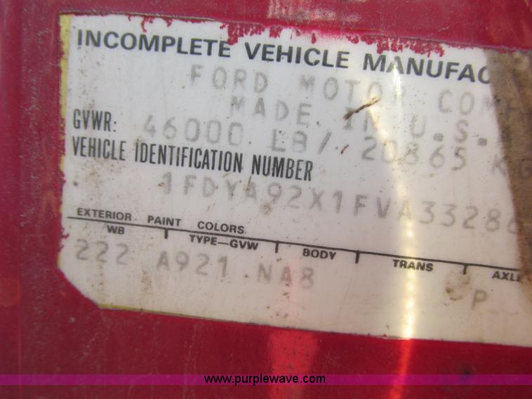 image for item E7411 1985 Ford LTL9000 dump truck