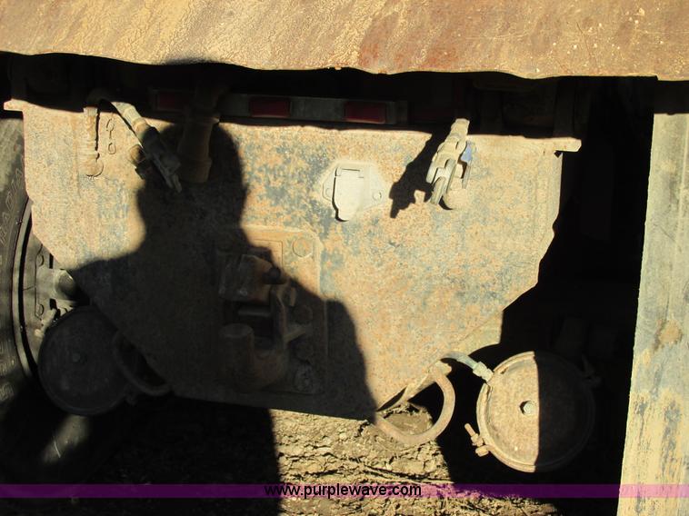 image for item E7412 1988 Ford L9000 dump truck