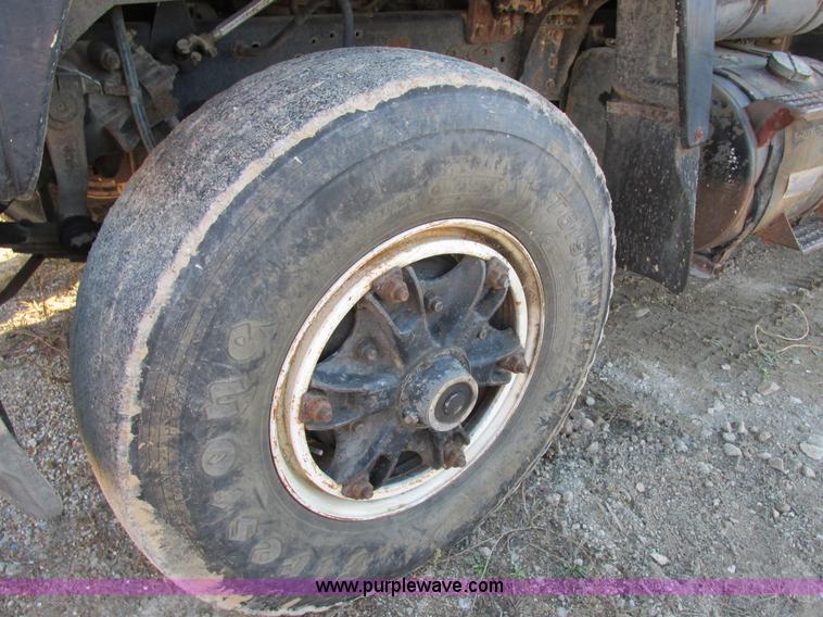 image for item E7412 1988 Ford L9000 dump truck