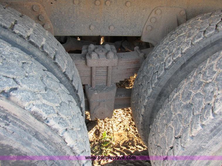 image for item E7412 1988 Ford L9000 dump truck