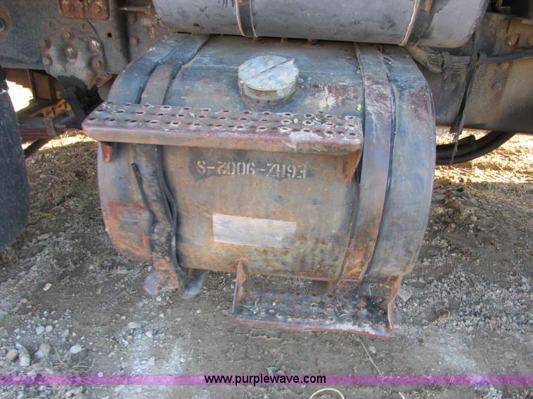 image for item E7412 1988 Ford L9000 dump truck