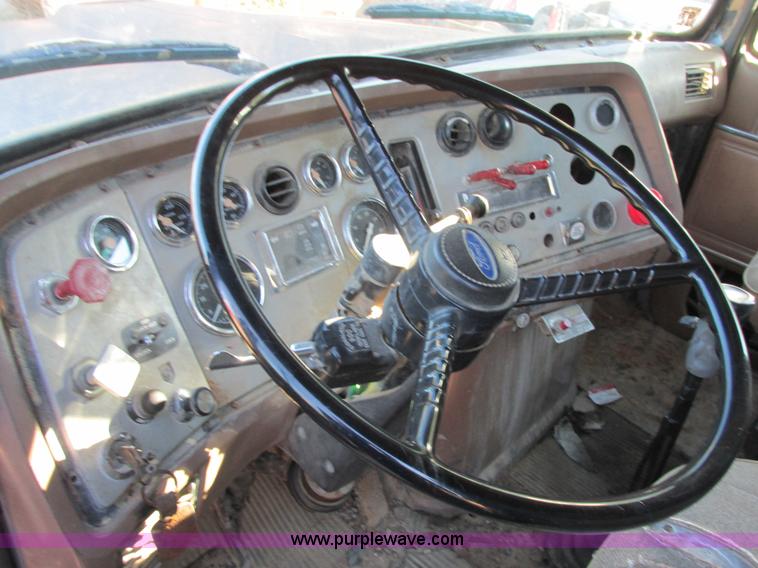 image for item E7412 1988 Ford L9000 dump truck