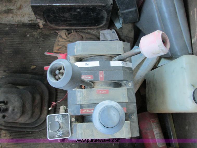 image for item E7412 1988 Ford L9000 dump truck