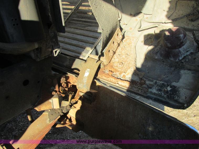 image for item E7412 1988 Ford L9000 dump truck