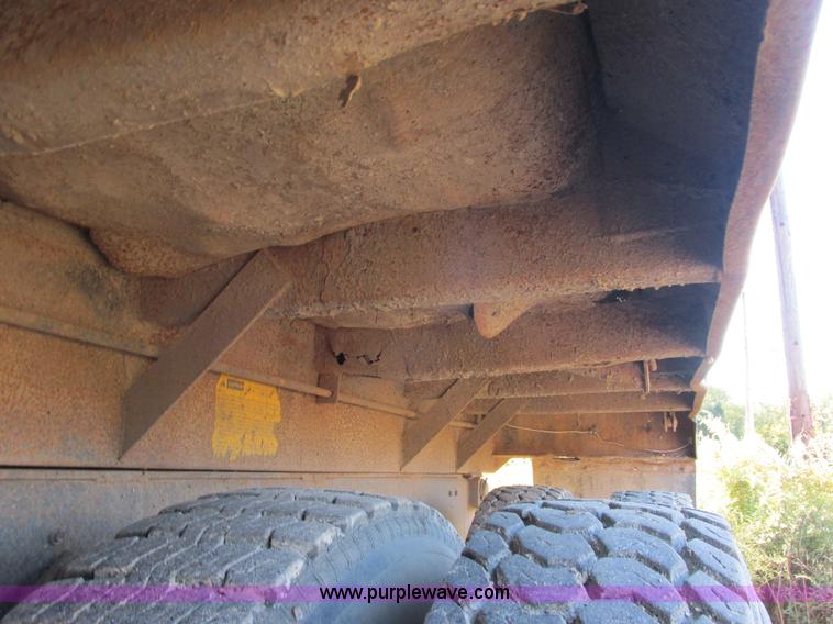 image for item E7412 1988 Ford L9000 dump truck