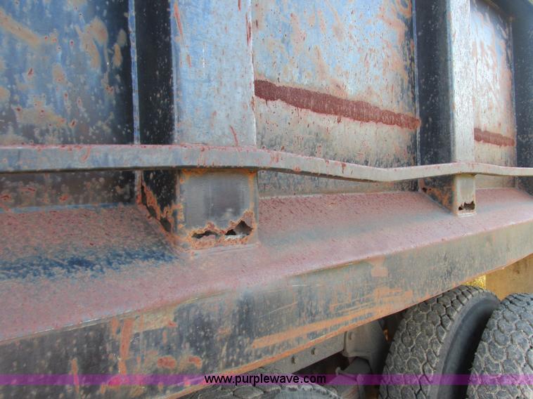 image for item E7412 1988 Ford L9000 dump truck