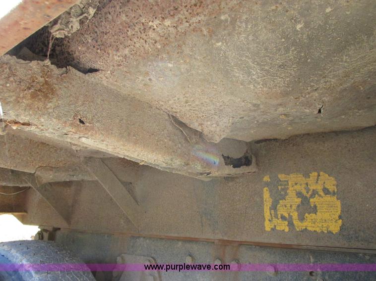 image for item E7412 1988 Ford L9000 dump truck