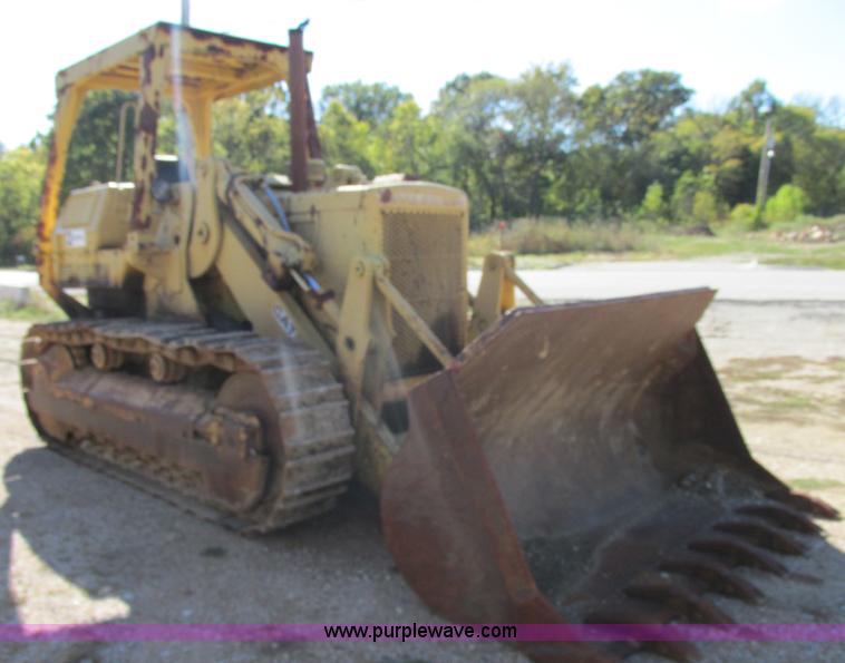 image for item E7419 1978 Caterpillar 977L track loader