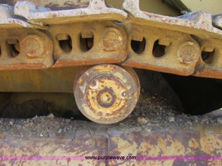 image for item E7419 1978 Caterpillar 977L track loader