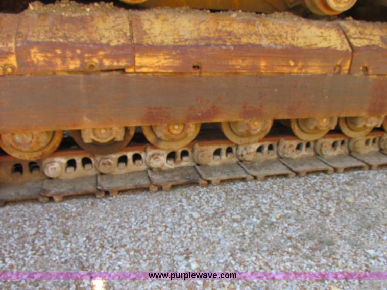 image for item E7419 1978 Caterpillar 977L track loader