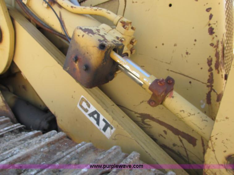 image for item E7419 1978 Caterpillar 977L track loader