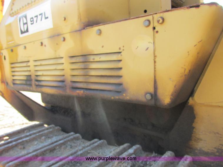 image for item E7419 1978 Caterpillar 977L track loader