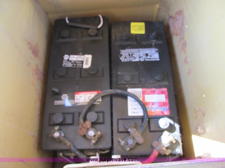 image for item E7419 1978 Caterpillar 977L track loader