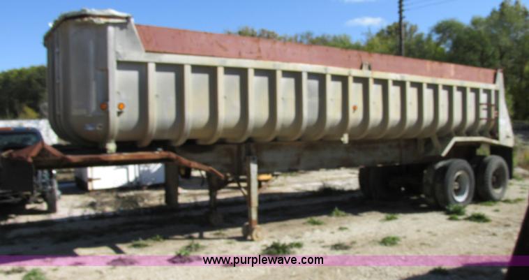image for item E7420 1966 Fruehauf aluminum dump trailer