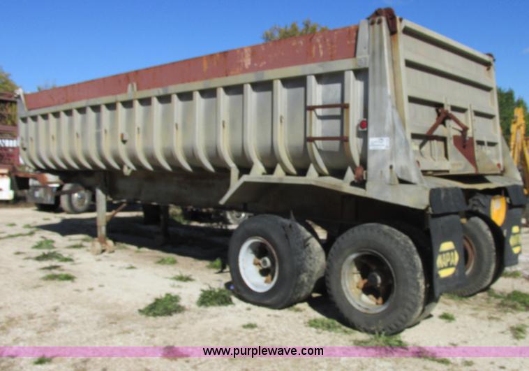 image for item E7420 1966 Fruehauf aluminum dump trailer