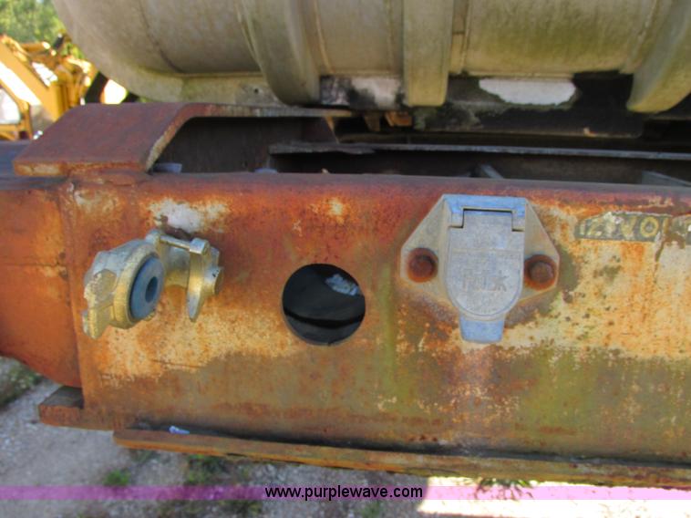 image for item E7420 1966 Fruehauf aluminum dump trailer