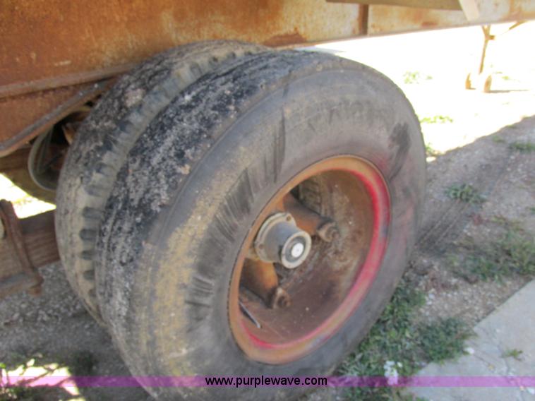 image for item E7420 1966 Fruehauf aluminum dump trailer