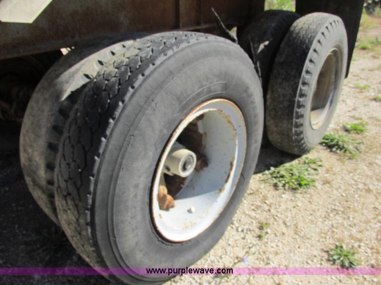 image for item E7420 1966 Fruehauf aluminum dump trailer