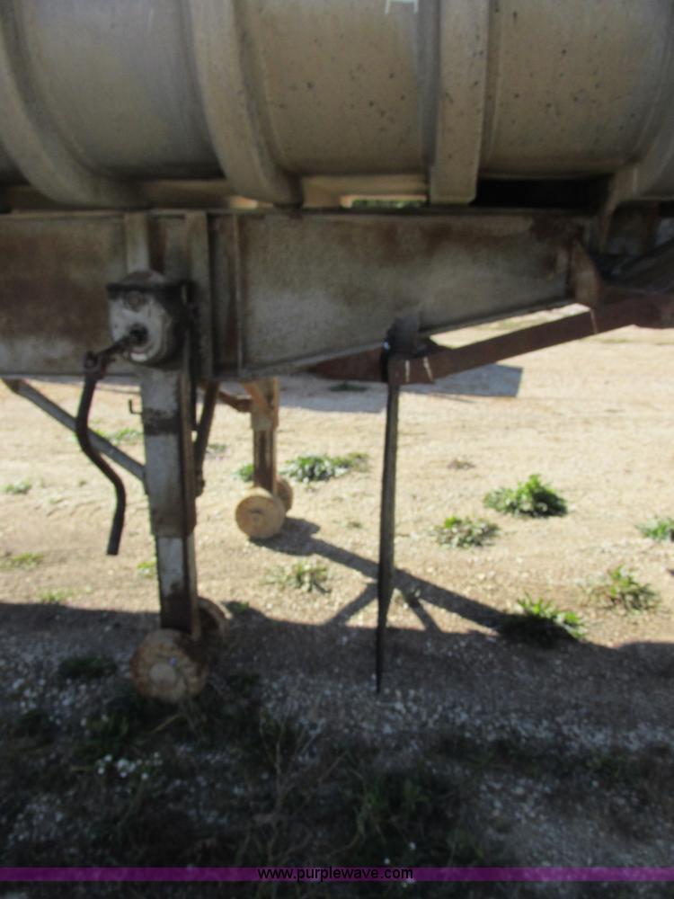 image for item E7420 1966 Fruehauf aluminum dump trailer