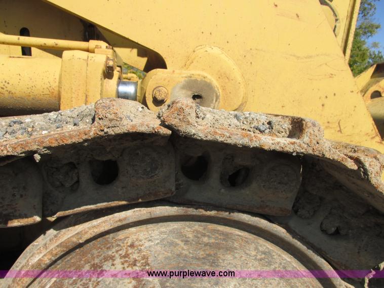 image for item E7429 Caterpillar 963 track loader