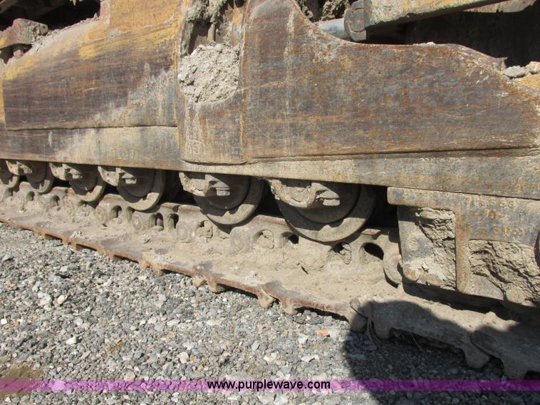 image for item E7429 Caterpillar 963 track loader