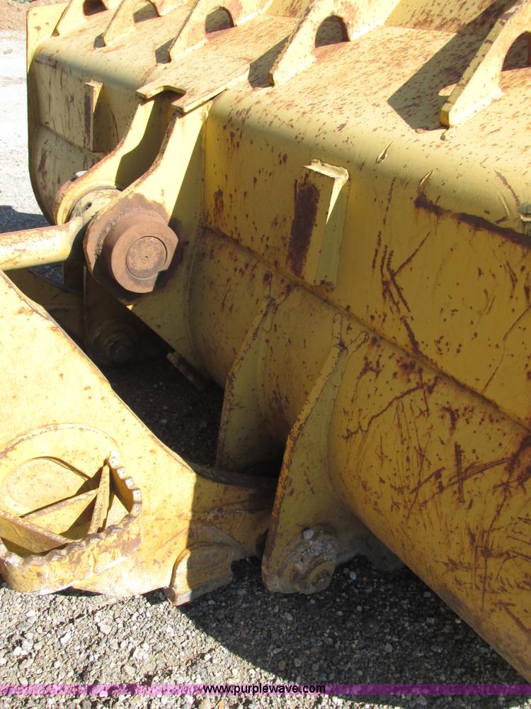 image for item E7429 Caterpillar 963 track loader