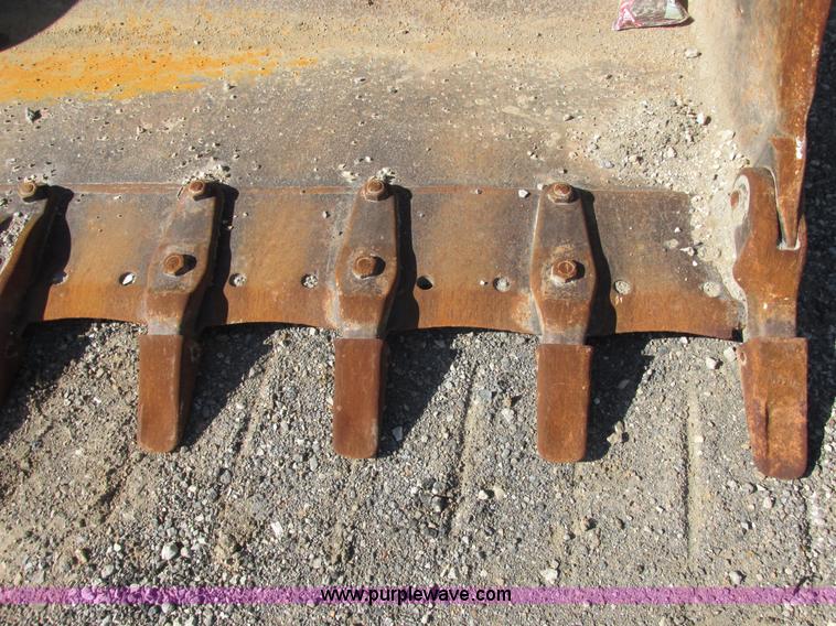 image for item E7429 Caterpillar 963 track loader