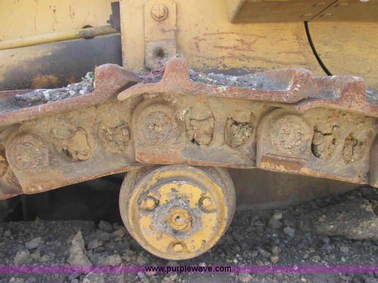 image for item E7429 Caterpillar 963 track loader
