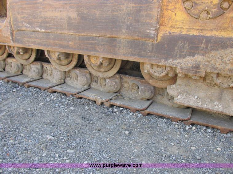 image for item E7429 Caterpillar 963 track loader