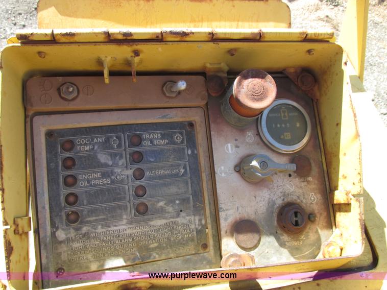 image for item E7429 Caterpillar 963 track loader