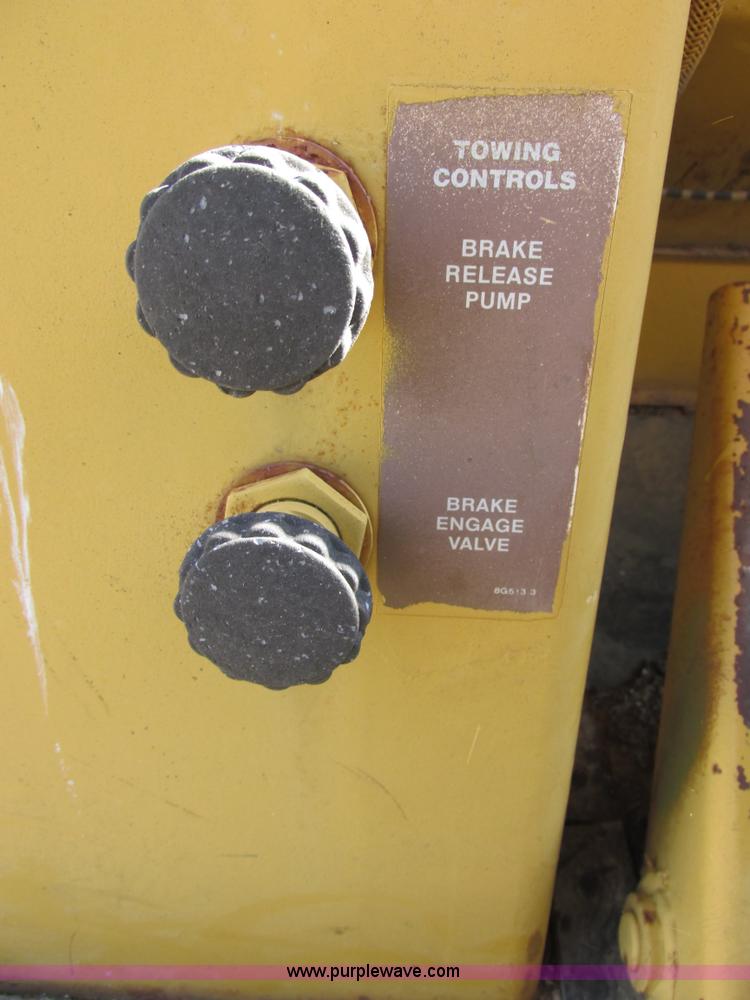 image for item E7429 Caterpillar 963 track loader