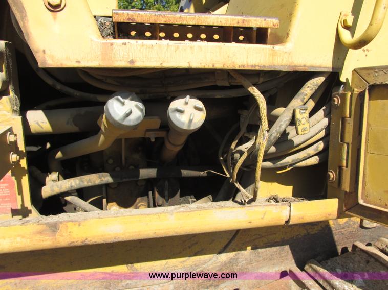 image for item E7429 Caterpillar 963 track loader