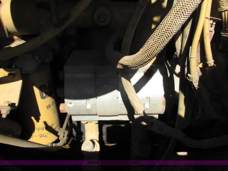 image for item E7429 Caterpillar 963 track loader