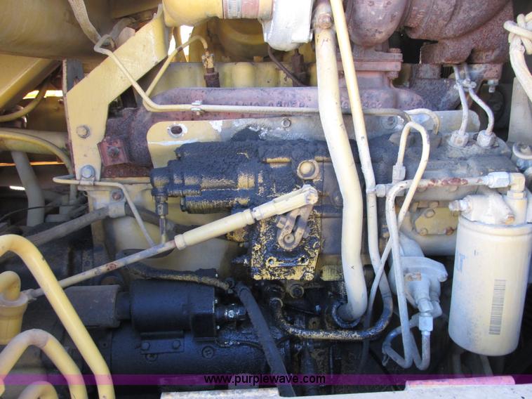 image for item E7429 Caterpillar 963 track loader