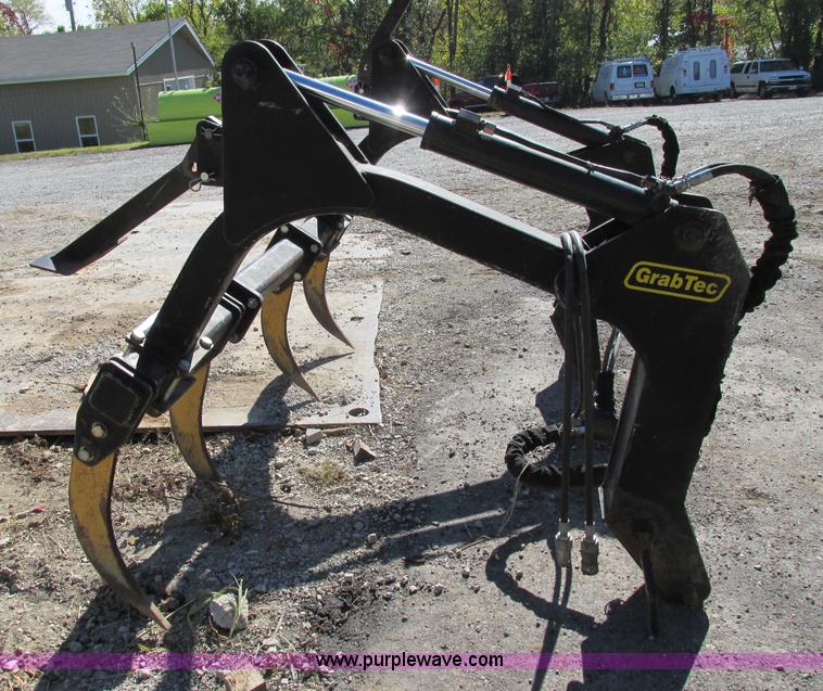 image for item F5354 Grab-Tec GB77 backhoe grapple attachment