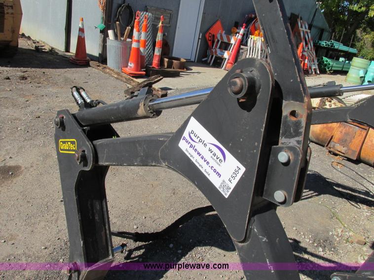 image for item F5354 Grab-Tec GB77 backhoe grapple attachment